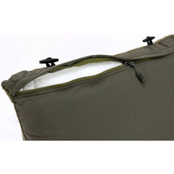 Carp Pro párna, 50x35x15cm 3