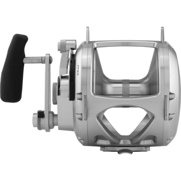 Multiplicator Penn International 130VIS Reel Silver 3