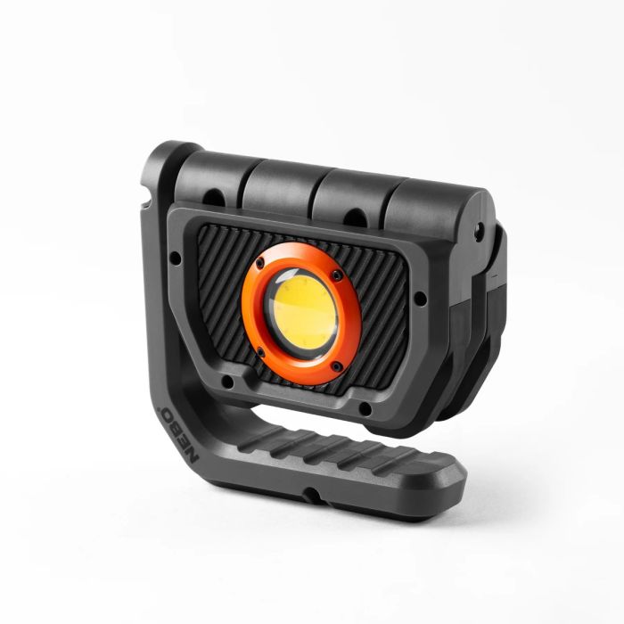 NEBO Omni 3K újratölthető LED-es reflektor power bankkal, 3000 lumen 3